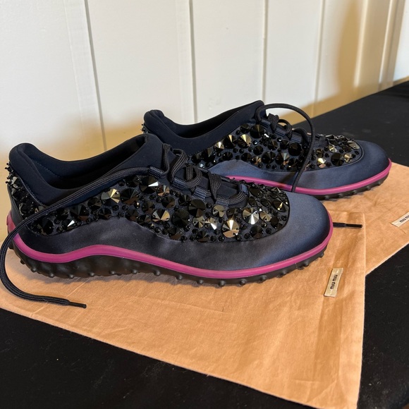 Astro Runner Trainer MIU MIU
Size EU 40 US 10 UK 8.5 - Picture 9 of 11